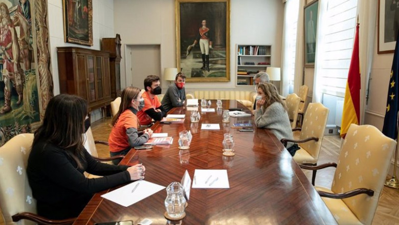 Los sindicatos de inquilinos se reúnen con la ministra de Transporte, Movilidad y Agenda Urbana, Raquel Sánchez, este viernes. | SINDICAT DE LLOGATERES ep los sindicatos de inquilinos se reunen con la ministra de transporte movilidad y agenda urbana