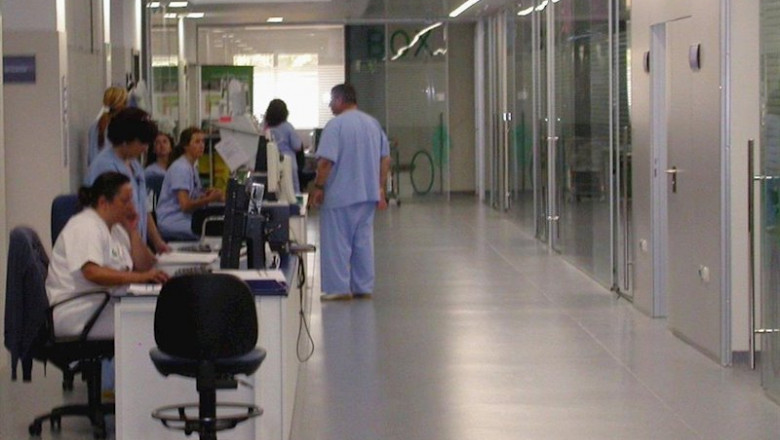 ep pasillo principal de la uci del hospital de valme de sevilla