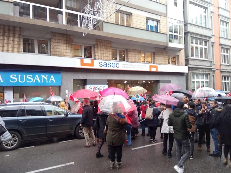 ep trabajadores del sector de supermercados frente al sasec
