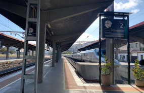 ep un tren s 112 empleado en las pruebas estacionado esta manana en la estacion de ourense
