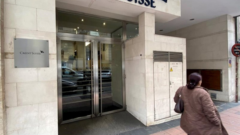 ep una mujer pasa junto a la entrada de la sede de credit suisse en madrid espana a 29 de enero de ep una mujer pasa junto a la entrada de la sede de credit suisse en madrid espana a 29 de enero de