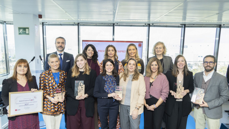 foto de familia entrega premios madrid empresa flexible 2025 