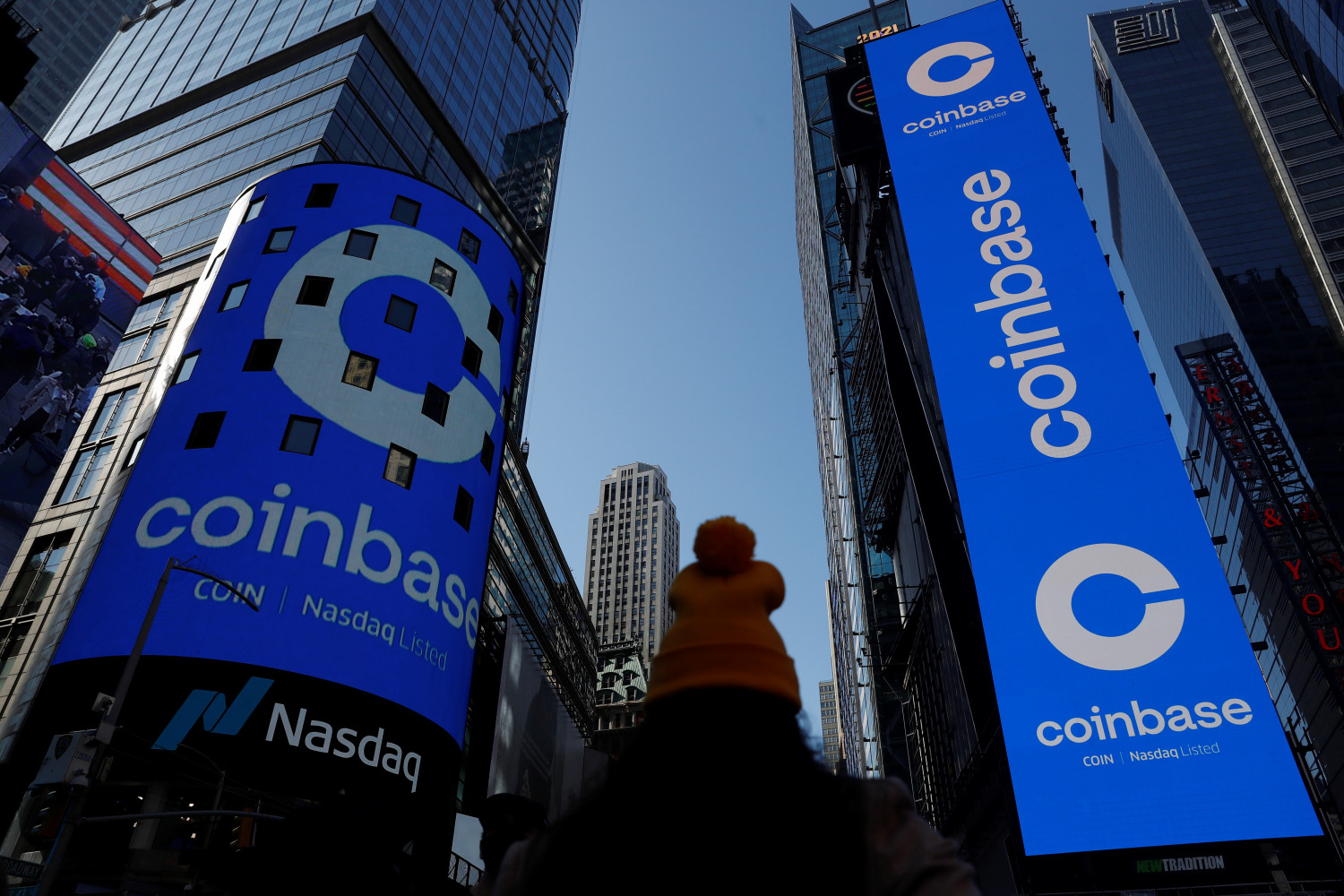 Citi lanza un jarro de agua fría a Coinbase: ya no es compra y recorta 15 dólares su precio