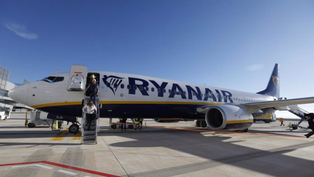 ep archivo - un avion de ryanair