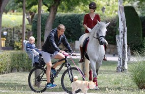 ep astridcarlos baute tu en biciyocaballo