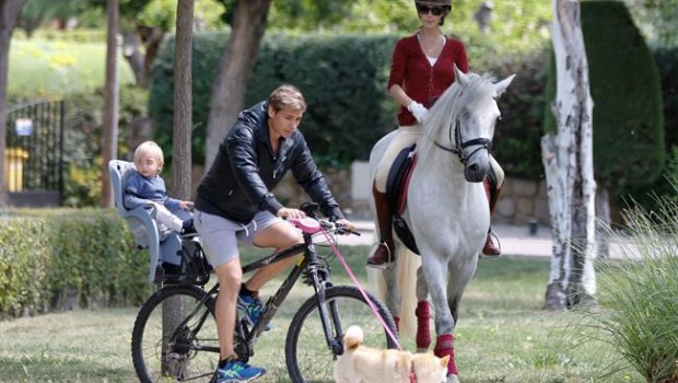 ep astridcarlos baute tu en biciyocaballo