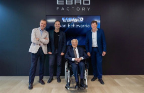 ep ebro recibe a juan echevarria presidente de nissan motor iberica entre 1982 y 2000