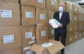 ep el consejo general de enfermeria adquiere y distribuye a sanitarios 5000 epis y 200000