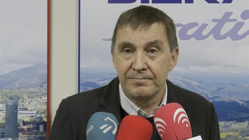ep el coordinador de eh bildu arnaldo otegi en una entrevixta a bizkaia irratia