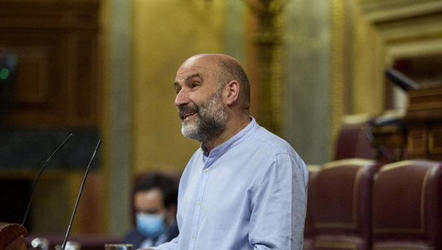 ep el diputado de union do povo galego nestor rego interviene en una sesion plenaria en el congreso