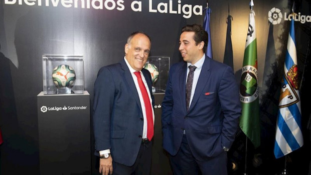 ep el presidente de laliga javier tebas y el presidente del cf fuenlabrada jonathan praena