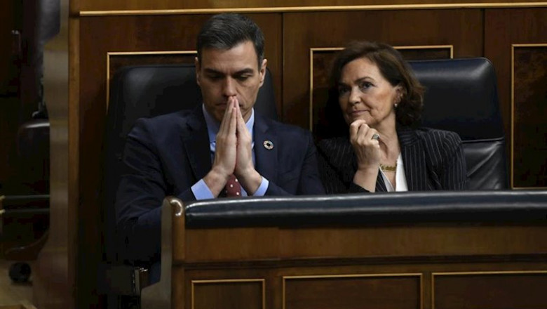 El presidente del Gobierno, Pedro Sánchez y la vicepresidenta primera del Gobierno, Carmen Calvo en el Congreso de los Diputados. Madrid (España), a 27 de febrero de 2020. | Óscar Cañas - Europa Press ep el presidente del gobierno pedro sanchez y la vicepresidenta primera del gobierno carmen calvo en