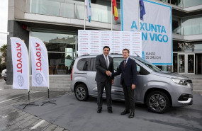 ep el presidente y consejero delegado de toyota espana miguel carsi derecha y el presidente de la