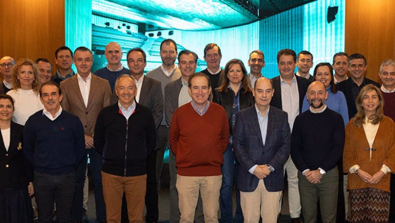 Equipo directivo de Mapfre reunido en Villanueva de la Serena (Badajoz) para ultimar su nuevo plan estratégico | ALEXFO.COM | MAPFRE ep equipo directivo de mapfre reunido en villanueva de la serena badajoz para ultimar su nuevo plan