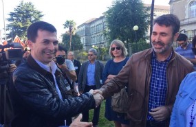ep gonzalo caballerojuan diaz villoslada psdeg se saludanuna manifestacion