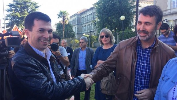 ep gonzalo caballerojuan diaz villoslada psdeg se saludanuna manifestacion