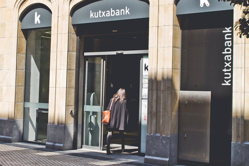 Kutxabank amplía plantilla y contrata a 114 personas con carácter indefinido