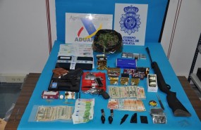 ep la policia nacional detiene14 personasclausuraclubalterneribad