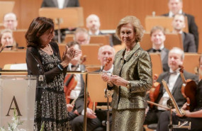 ep la reina dona sofia recibe el premio extraordinario 60 aniversario de manos unidas de su