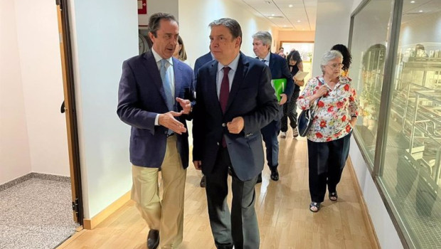 ep luis planas en la visita a covap
