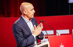 ep presidentereal federacion espanolafutbol rfef luis rubiales duranteintervencionactorecepcionlos campeoneseuropeo sub 21