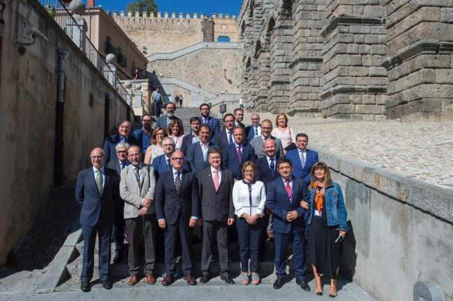 Segovia.- Foto de familia de los participantes en la conferencia | DIPUTACIÓN ep segovia- fotofamilialos participantesla conferencia