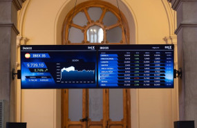 ep un panel del ibex 35 en el palacio de la bolsa a 17 de noviembre de 2023 en madrid espana
