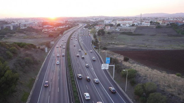 ep una de las autopistas que brisa explota en portugal