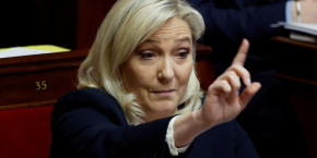 marine le pen lors d une session du gouvernement a l assemblee nationale a paris 