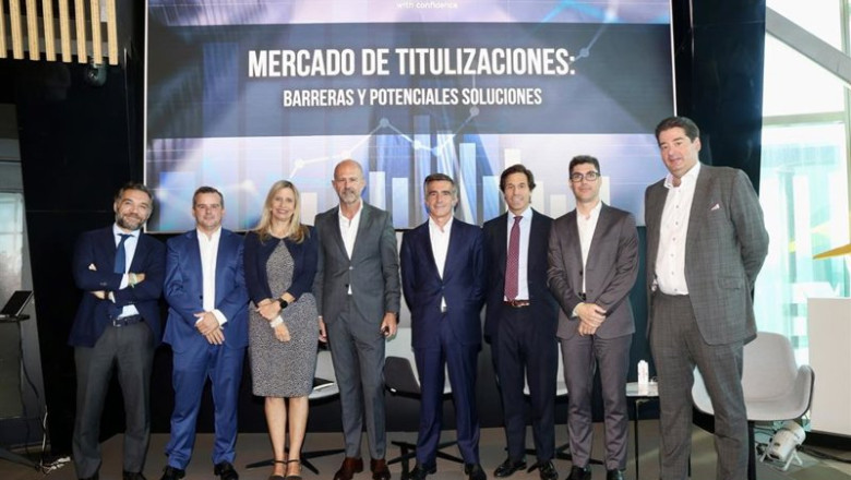 ep alvaro alonso ey david sanchez banco santander lola solana instituto espanol de analistas jose