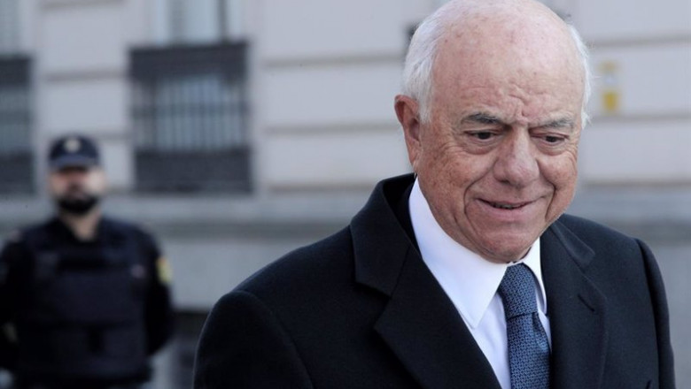 Archivo - El expresidente del BBVA Francisco González a su llegada a la Audiencia Nacional en noviembre de 2019. | Eduardo Parra - Europa Press - Archivo ep archivo el expresidente del bbva francisco gonzalez a su llegada a la audiencia nacional en