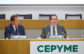 ep archivo   el presidente de la ceoe antonio garamendi d y el presidente de cepyme gerardo cuerva