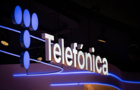 ep archivo estand de telefonica en el mobile world congress mwc ep archivo estand de telefonica en el mobile world congress mwc