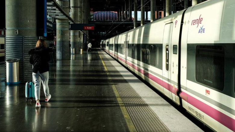 Archivo - Foto de archivo de un tren de Renfe | JESÚS HELLÍN / EUROPA PRESS - Archivo ep archivo foto de archivo de un tren de renfe