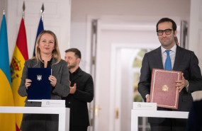 ep archivo la embajadora de ucrania en espana yuliia sokolovska y el ministro de economia comercio ep archivo la embajadora de ucrania en espana yuliia sokolovska y el ministro de economia comercio