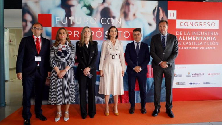 Autoridades presentes en la inauguración del congreso de la Industria Alimentaria de Castilla y León. | VITARTIS ep autoridades presentes en la inauguracion del congreso de la industria alimentaria de castilla y