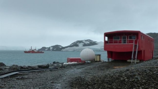 ep base juan carlos ibuque oceanografico hesperidesfondo