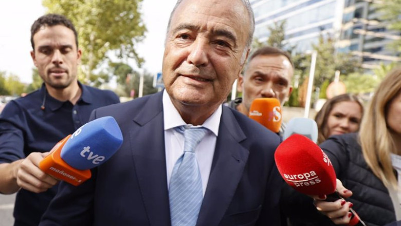 ep carlos iglesias hermano de julio iglesias a la salida de la audiencia provincial de madrid a 17 ep carlos iglesias hermano de julio iglesias a la salida de la audiencia provincial de madrid a 17
