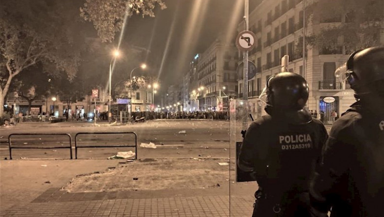 ep concentracion en la plaza urquinaona de barcelona en el sexto dia de protestas contra la