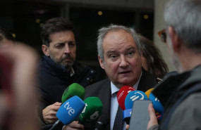 ep el ministro de industria y turismo jordi hereu atiende a los medios a su llegada al viii congreso