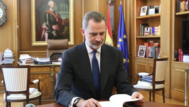 ep el rey durante una de las reuniones que ha mantenido en zarzuela para analizar la situacion de