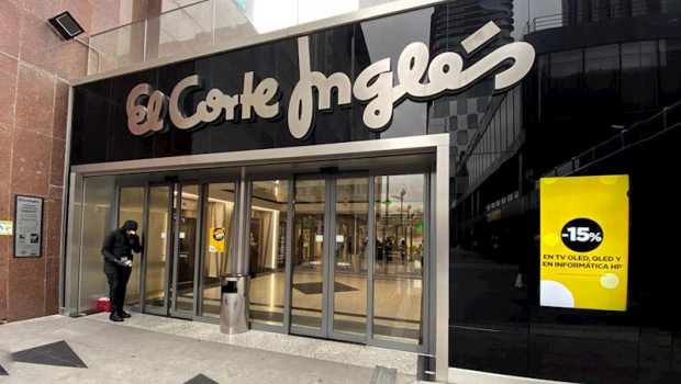 ep entrada a los almacenes de el corte ingles de nuevos ministerios en madrid espana a 30 de enero
