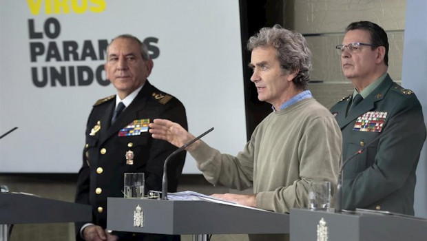 ep i-d el director adjunto operativo dao de la policia jose angel gonzalez el teniente general