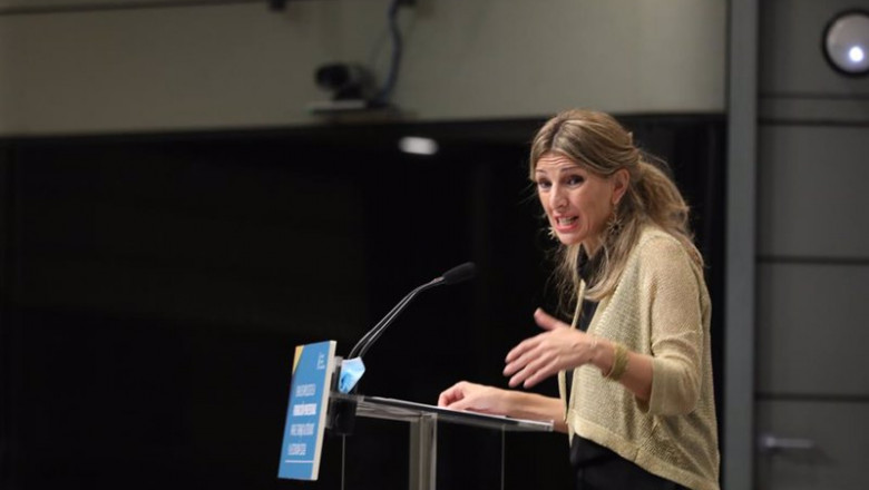 La ministra de Trabajo y Economía Social, Yolanda Díaz, presenta el Plan de Impulso de la Formación Profesional para el Trabajo Autónomo y la Economía Social, en la sede del Ministerio, en Madrid (España), a 18 de noviembre de 2020. | Marta Fernández Jara - Europa Press - Archivo ep la ministra de trabajo y economia social yolanda diaz presenta el plan de impulso de la formacion