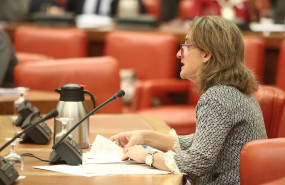 ep la ministra para la transicion energetica teresa ribera durante la reunion de la diputacion