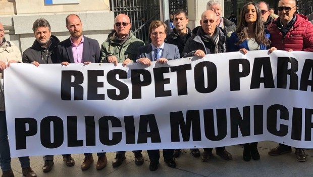 ep manifestacionlos policias localesla puertaayuntamientomadrid