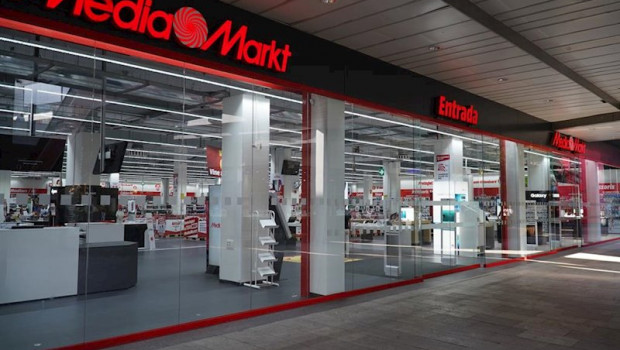 ep mediamarkt invierte un millon en su tienda de cornell barcelona
