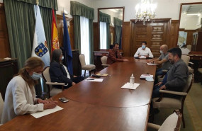 ep reunion del comite de empresa de alu iberica de a coruna con la subdelegada del gobierno en a