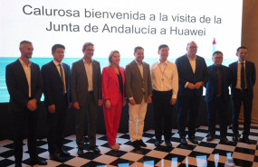 ep visita del presidente de la junta de andalucia juanma moreno a la sede central de la empresa