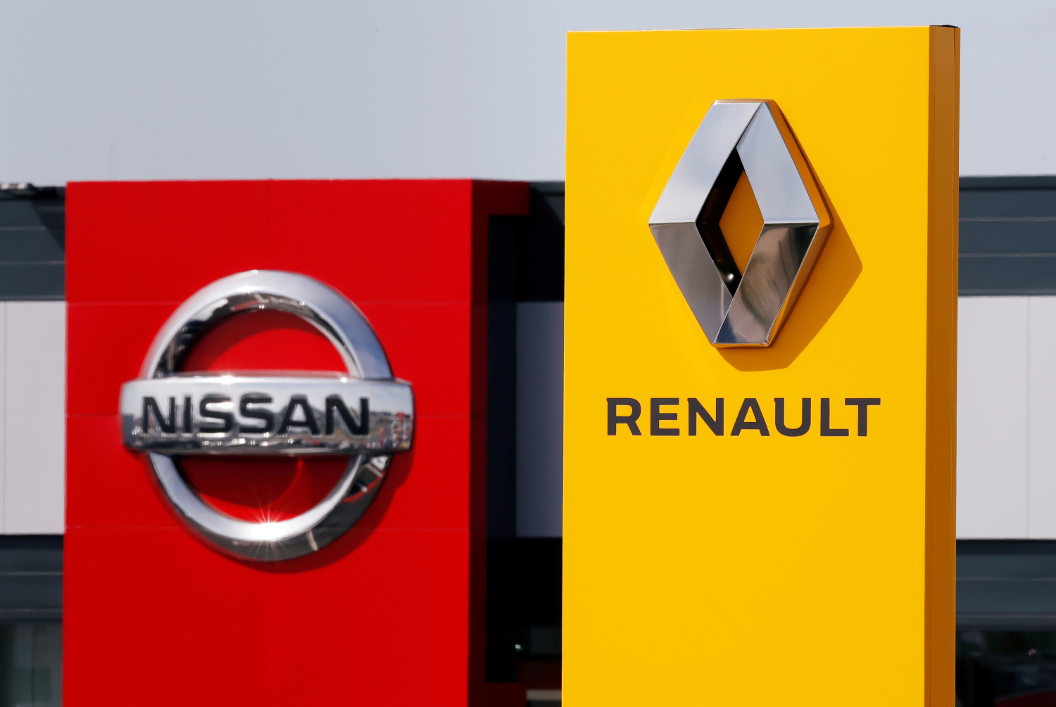Renault venderá el 28,4% de Nissan mientras revisan su alianza de décadas